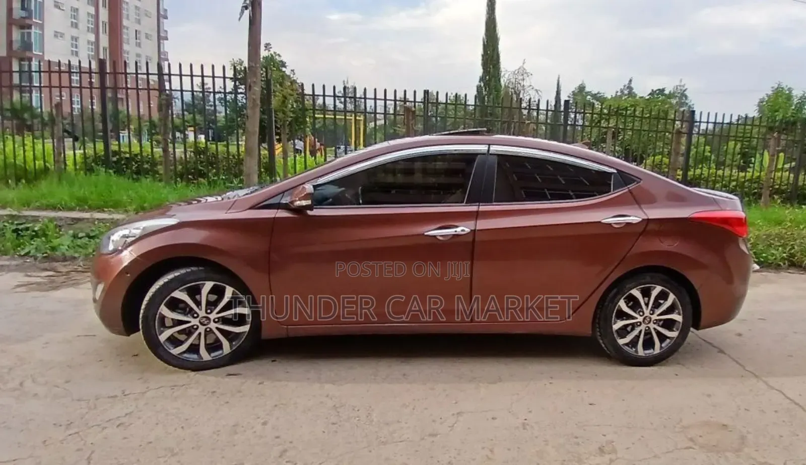 Hyundai Avante 2013 Burgundy