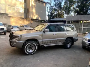 Toyota Land Cruiser 2006 Gold