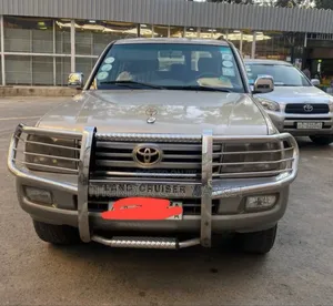 Toyota Land Cruiser 2006 Gold