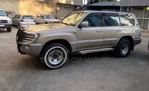 Toyota Land Cruiser 2006 Gold