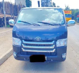 Photo - Toyota HiAce 2007 Black