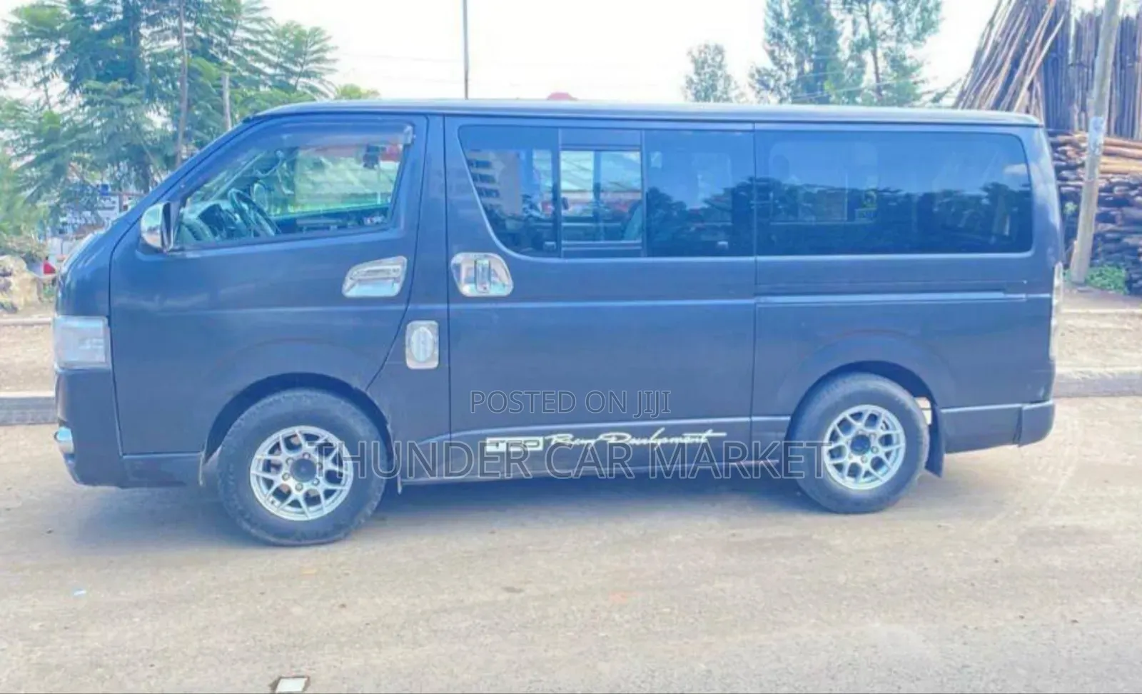 Toyota HiAce 2007 Black