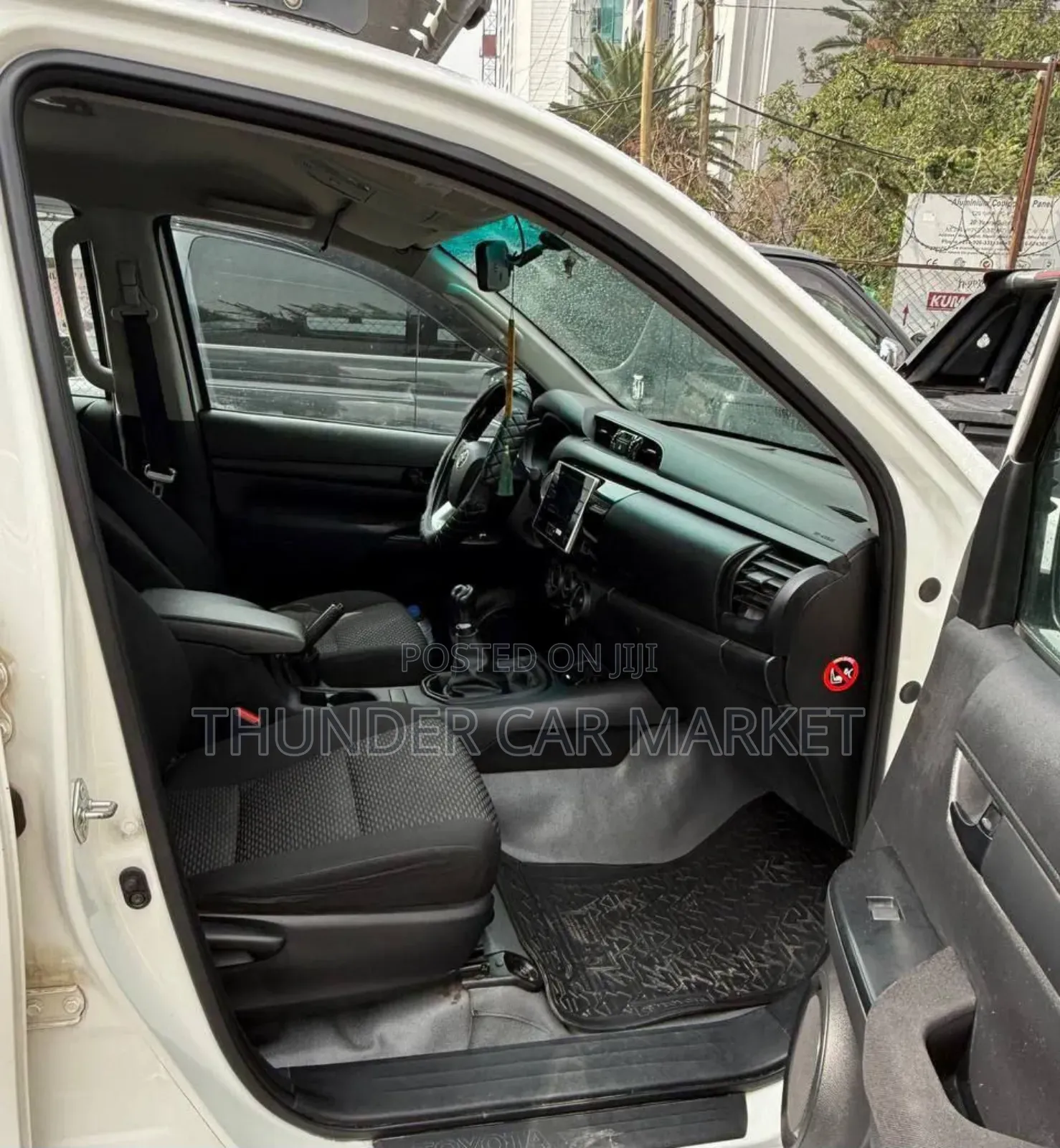 Toyota Hilux 2018 White