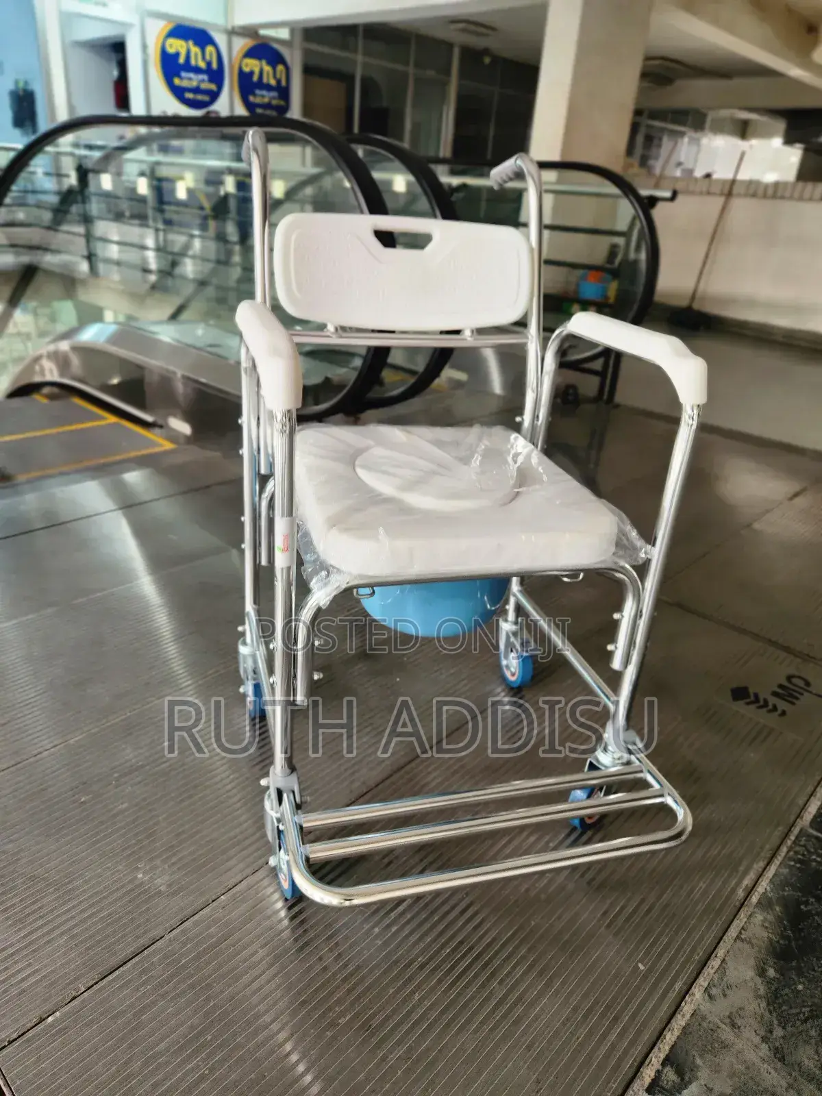 Wheelchair嵗戔commode Wheelchair條壓wheelchair協个commode Wheelchair New