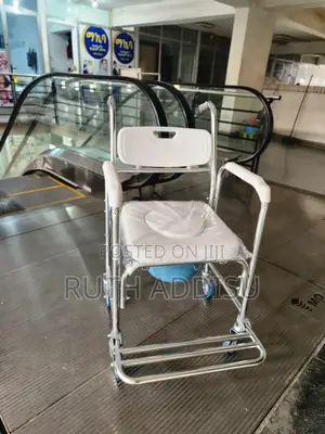 Commode With Popo Wheelchair庫唐commode Wheelchair資金commode Wheelchair