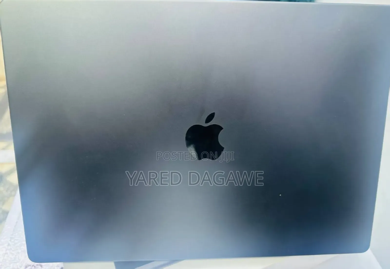 New Laptop Apple MacBook 18GB Apple M3 Pro SSD 512GB