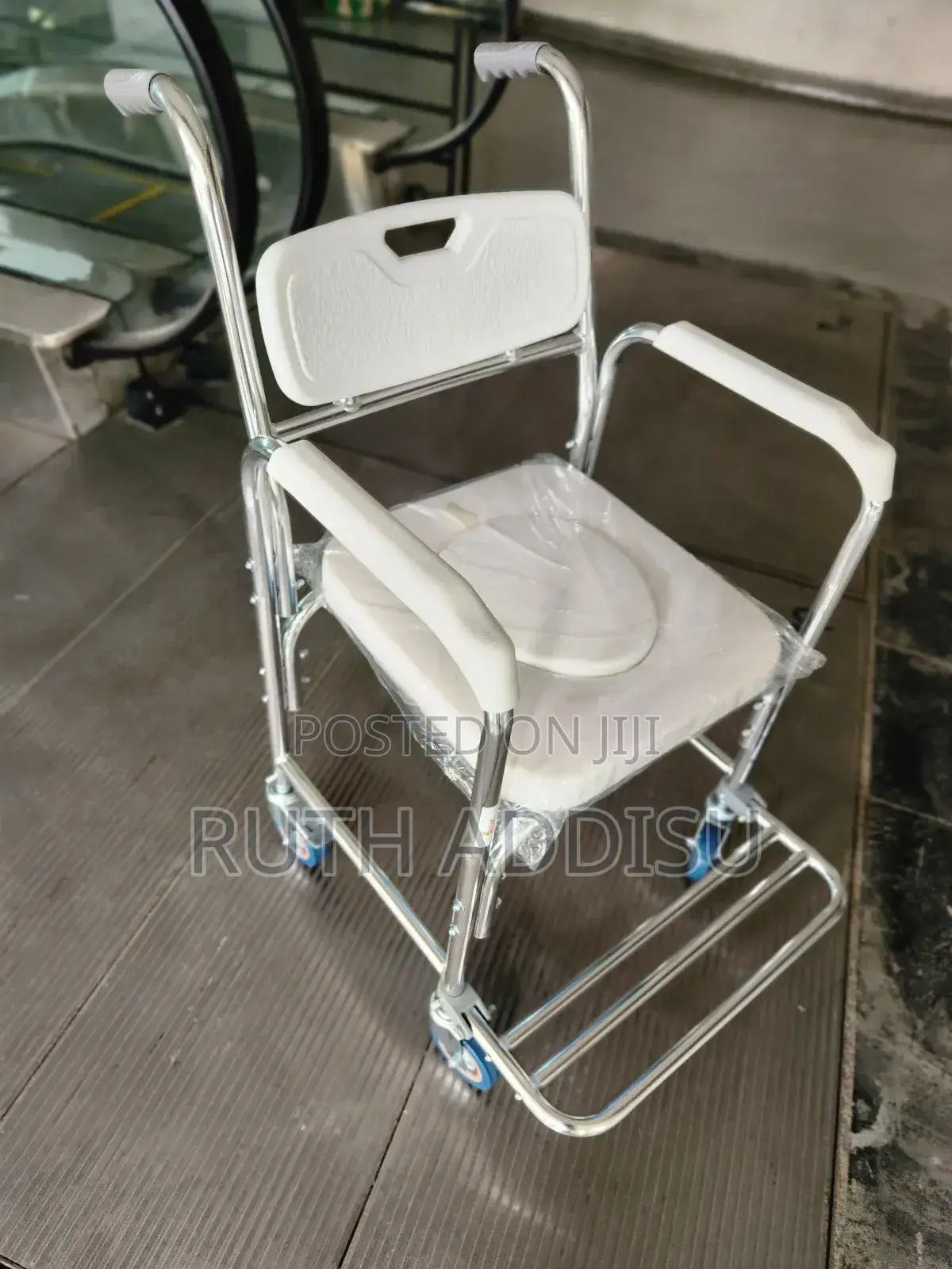 Wheelchair峻險commode Wheelchair條月commode Wheelchair鵝肝wheelchair Commode