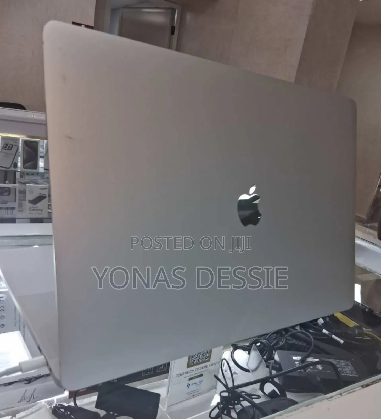 New Laptop Apple MacBook Pro 2019 16GB Intel Core I9 SSD 512GB