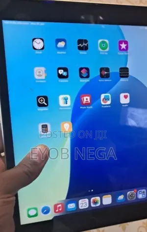 Photo - New Apple iPad 10.2 (2019) 64 GB