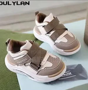 Photo - Brand Sneakers
Color: Multicolor