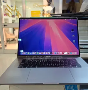 Photo - New Laptop Apple MacBook Pro 2019 32GB Intel Core I9 SSD 1T