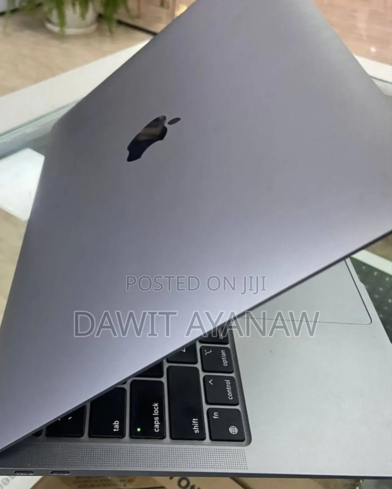 New Laptop Apple MacBook Air 2020 M1 8GB Apple M1 SSD 256GB