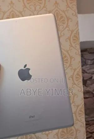 New Apple iPad 10.2 (2021) 64 GB Gray