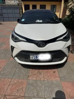 Photo - Toyota C-HR 2021 Ivory