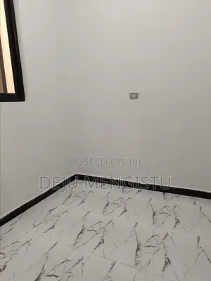 5bdrm Villa in አትሌት መንደር, Bole for sale