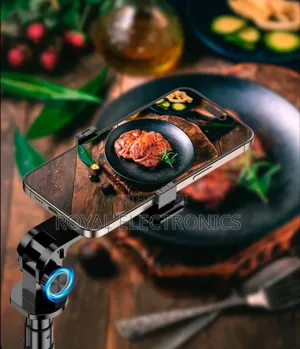 የራሱ Hd Screen ያለው Selfi Stick Tripod እንደፈለጉ እየተንቀሳቀሱ የሚነሱበት Max 1.7 M