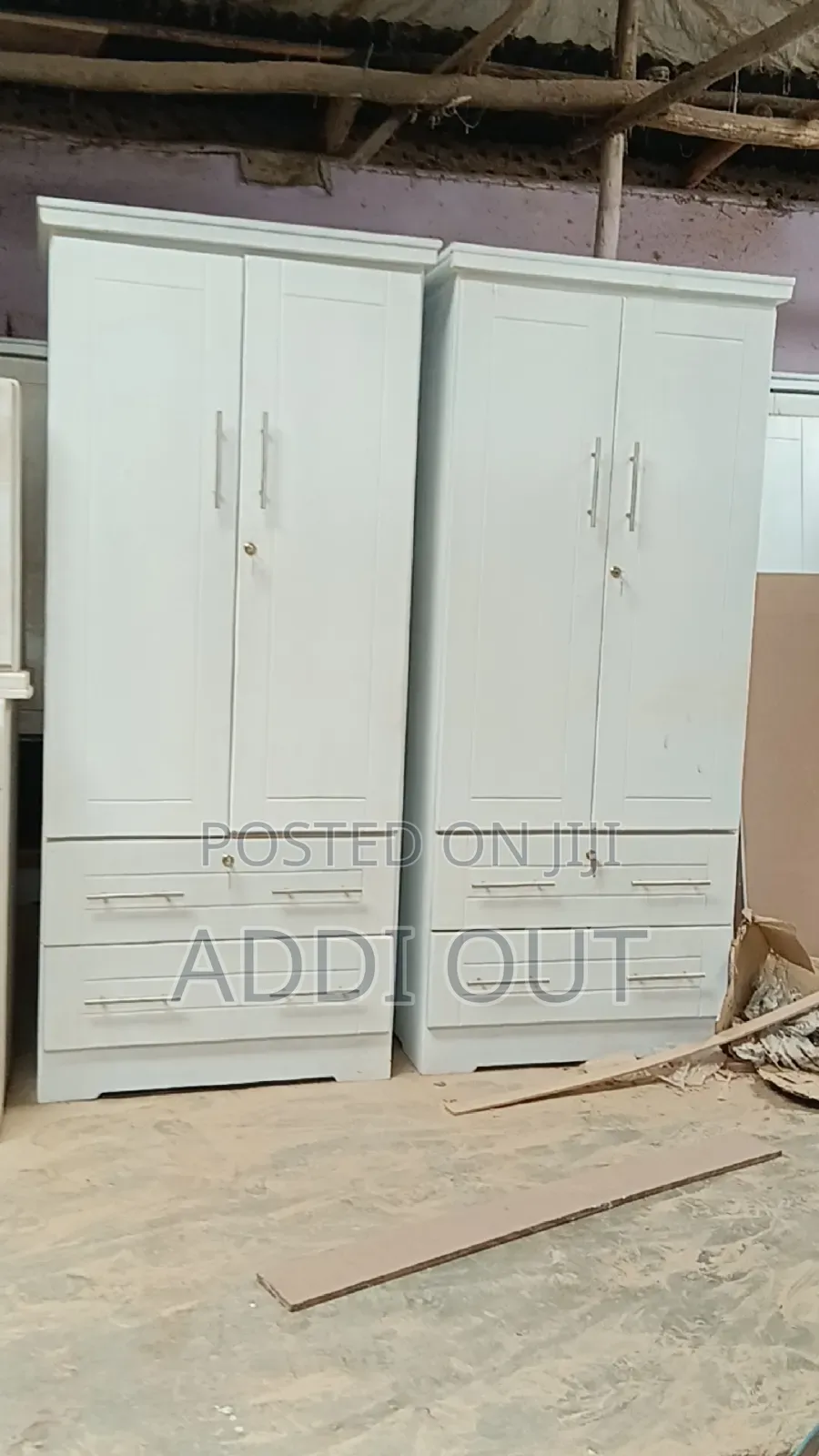 ሰማንያ ሳንቲም ቁምሳጥን