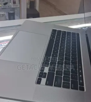 New Laptop Apple MacBook Pro 2019 16GB Intel Core I7 SSD 512GB