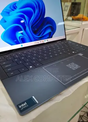 New Laptop Dell 32GB Intel Core Ultra 7 SSD 1T