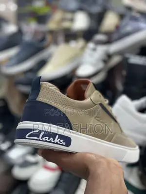 Clarks Flat Kaky Color for Mens