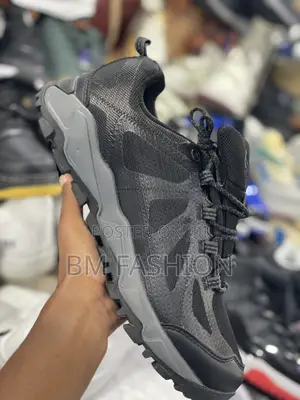 Black Premium Quality Columbia Hiking Sneakers