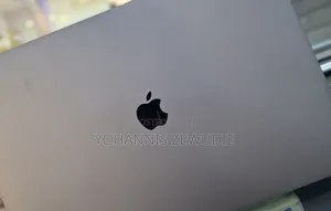 New Laptop Apple MacBook Pro 2019 32GB Intel Core I9 SSD 1T