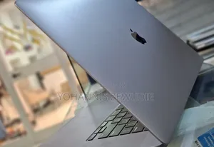New Laptop Apple MacBook Pro 2019 32GB Intel Core I9 SSD 1T