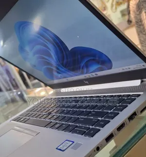 Photo - New Laptop HP EliteBook 840 G6 16GB Intel Core I7 SSD 512GB