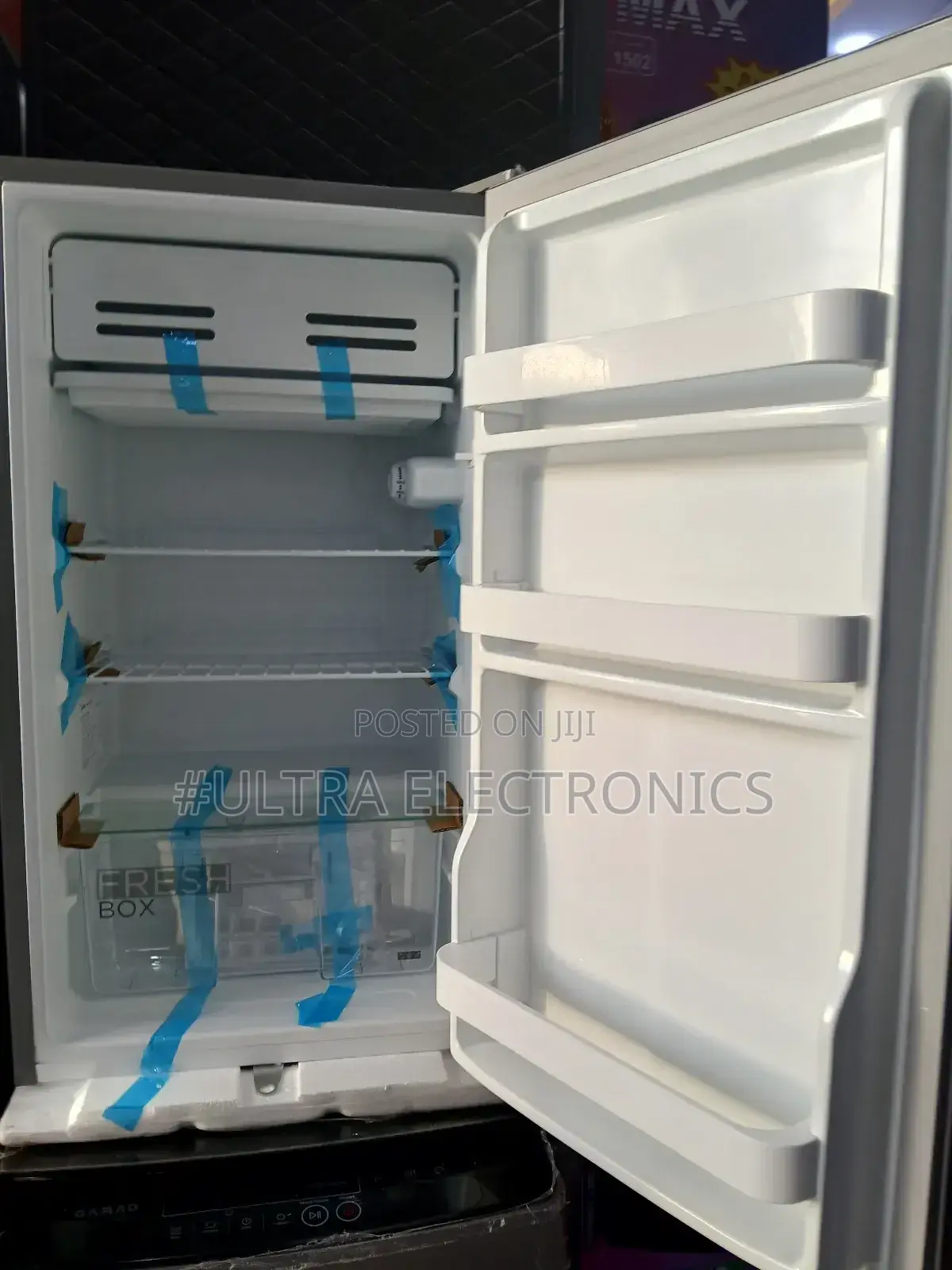 Media Refrigerator 142l