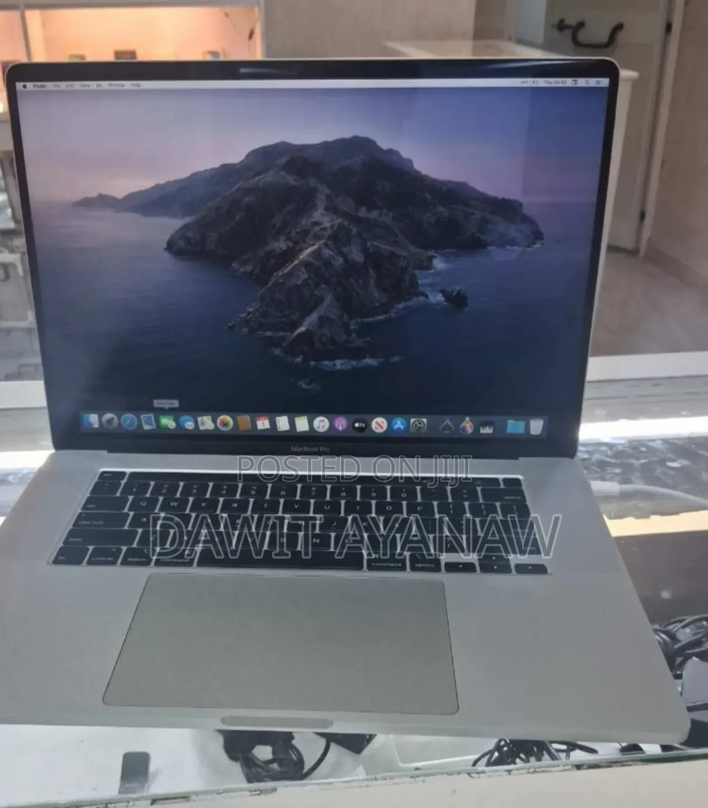 New Laptop Apple MacBook Pro 2019 16GB Intel Core I7 SSD 512GB