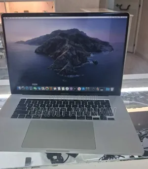Photo - New Laptop Apple MacBook Pro 2019 16GB Intel Core I7 SSD 512GB