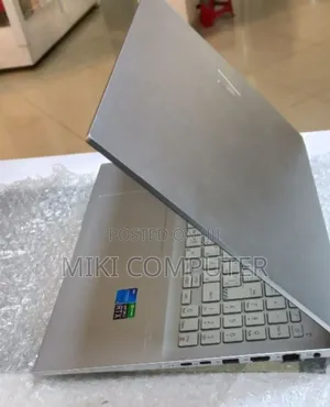 Photo - New Laptop Asus VivoBook 15 X505BA 16GB Intel Core i5 SSD 512GB