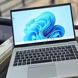 New Laptop HP EliteBook 840 G8 16GB Intel Core I5 SSD 512GB