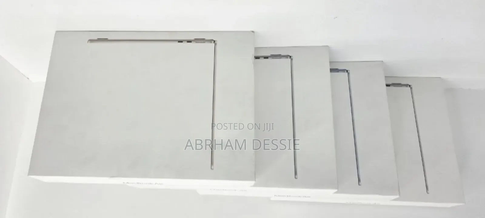 New Laptop Apple MacBook Air 2025 M4 13-Inch 16GB Apple M4 SSD 256GB