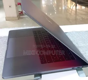 Photo - New Laptop Apple MacBook Pro 2016 16GB Intel Core i7 SSD 512GB