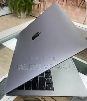 New Laptop Apple MacBook Pro M1 8GB Apple M1 SSD 256GB