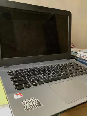 Laptop Asus VivoBook 15 X505BA 4GB AMD Ryzen 9 HDD 500GB