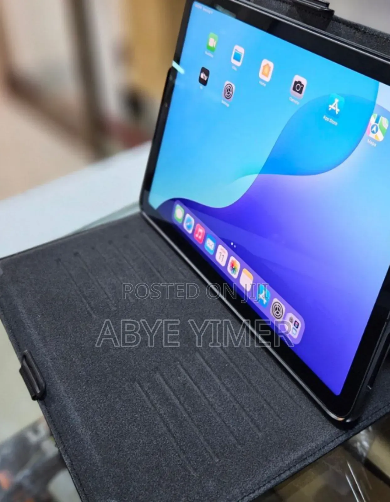 New Apple iPad Air 64 GB Gray