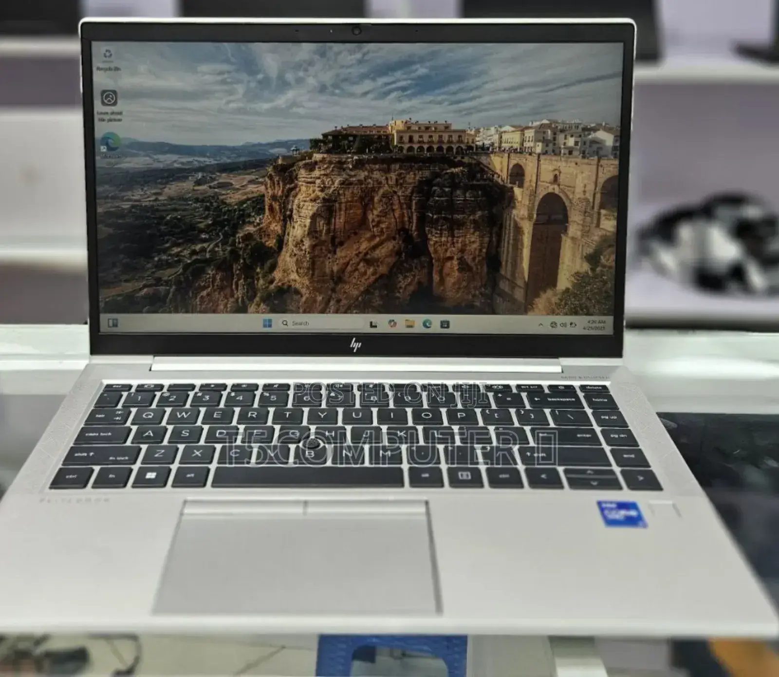 New Laptop HP EliteBook 840 G8 16GB Intel Core I7 SSD 512GB
