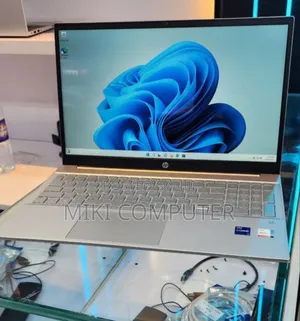 New Laptop HP Pavilion 15 8GB Intel Core I7 SSD 512GB