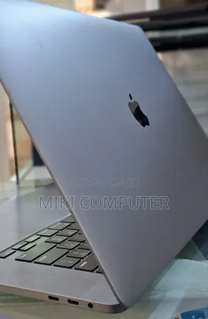 New Laptop Apple MacBook Pro 2019 32GB Intel Core I9 SSD 2T