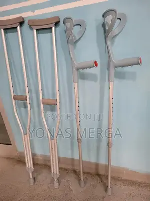 Photo - Adjustable Forearm Crutches淹圣crutches豎晓elbow Crutches𣁋崁crutches=Elbow