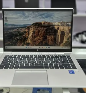 New Laptop HP EliteBook 840 G8 16GB Intel Core I7 SSD 512GB