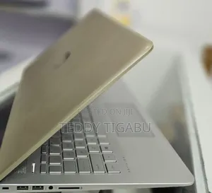 New Laptop HP Pavilion 15 8GB Intel Core I5 HDD 500GB