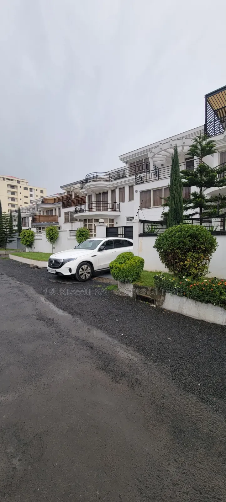 3bdrm Apartment in Ayat Near Sunshine , Yeka for sale