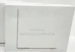 New Laptop Apple MacBook Air 2025 M4 13-Inch 16GB Apple M4 SSD 256GB