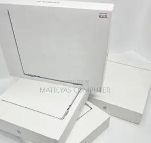 New Laptop Apple MacBook Air 2025 M4 13-Inch 16GB Apple M4 SSD 256GB