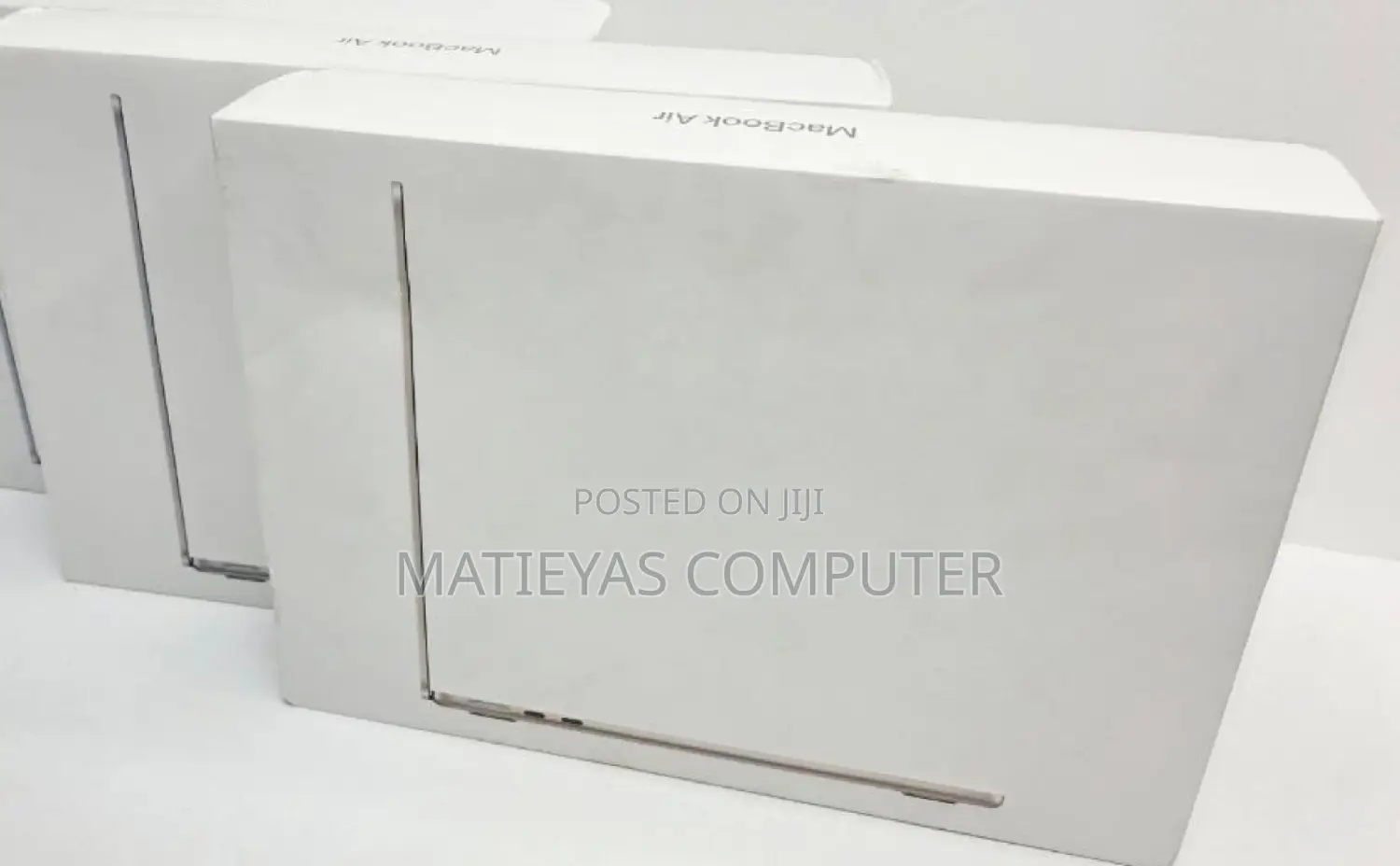New Laptop Apple MacBook Air 2025 M4 13-Inch 16GB Apple M4 SSD 256GB