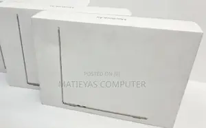 New Laptop Apple MacBook Air 2025 M4 13-Inch 16GB Apple M4 SSD 256GB