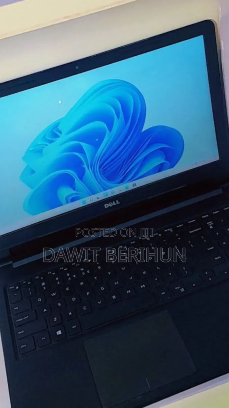 New Laptop Dell XPS 15 8GB Intel Core i5 HDD 500GB